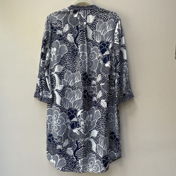 Diane Von Furstenberg Freya Navy Floral 100% Silk VNeck Dress 3/4 Sleeve Size 14 - Picture 2 of 8